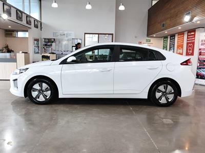 2022 Hyundai IONIQ - Thumbnail