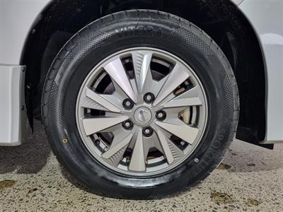 2018 Nissan Serena - Thumbnail