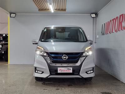 2018 Nissan Serena - Thumbnail