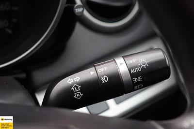 2010 Mazda Axela - Thumbnail