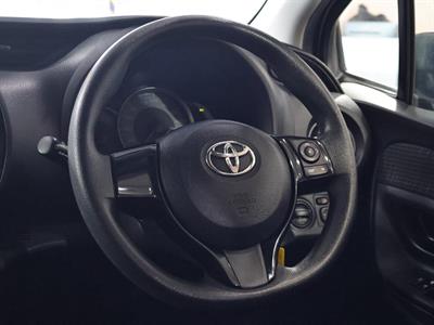 2019 Toyota Vitz - Thumbnail