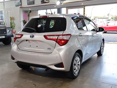 2019 Toyota Vitz - Thumbnail