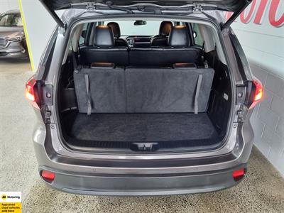 2018 Toyota Highlander - Thumbnail