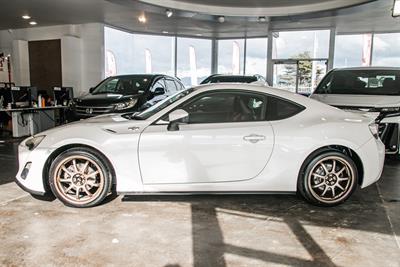 2013 Toyota 86 - Thumbnail