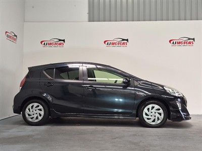 2017 Toyota Aqua - Thumbnail