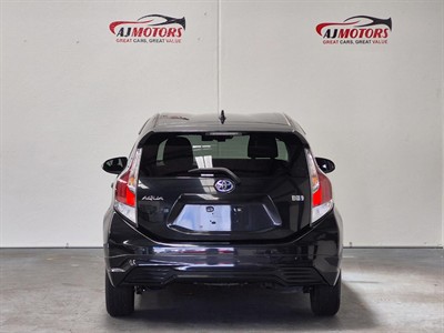 2017 Toyota Aqua - Thumbnail