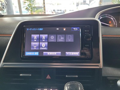 2016 Toyota Sienta - Thumbnail