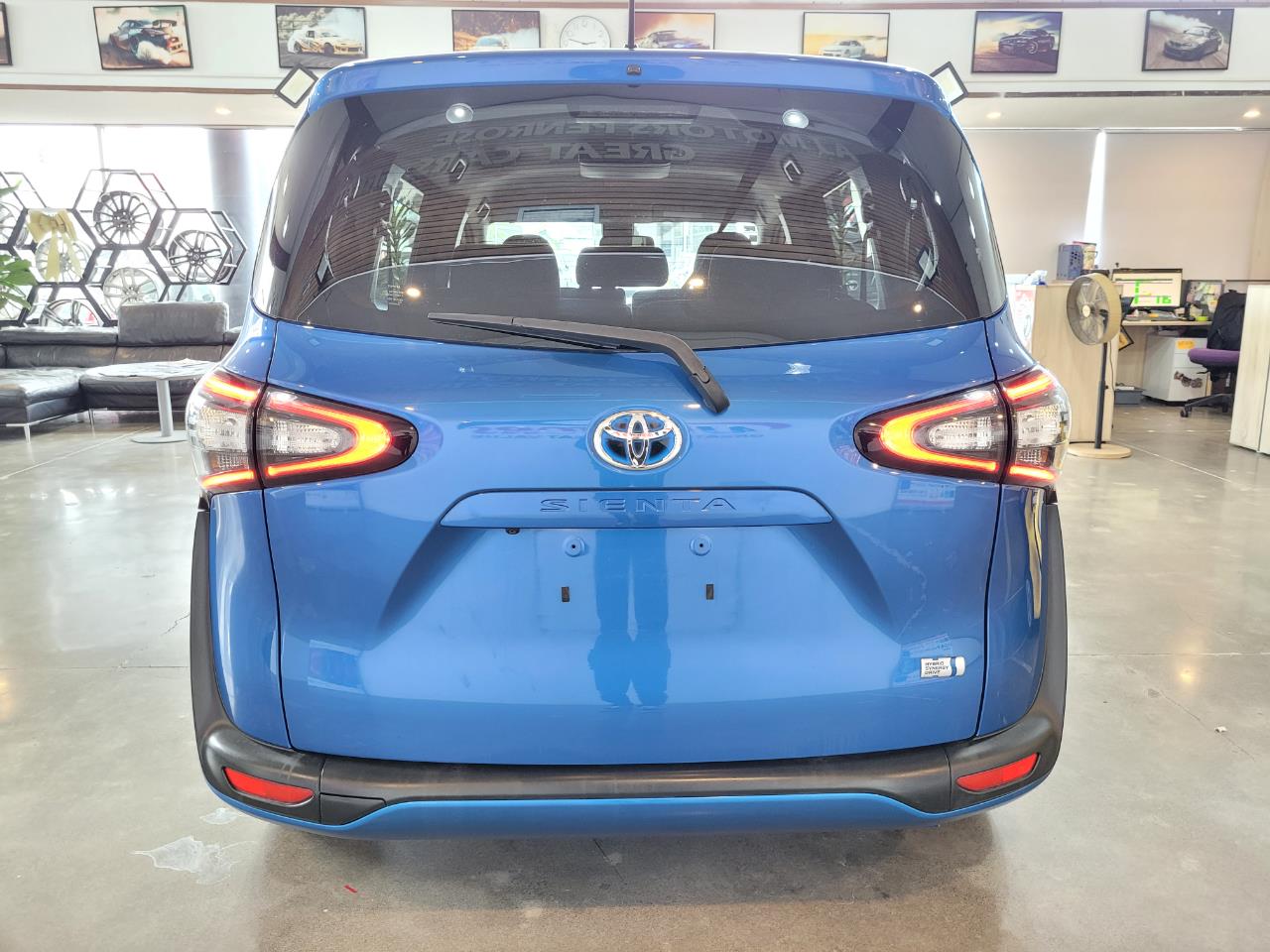 2016 Toyota Sienta