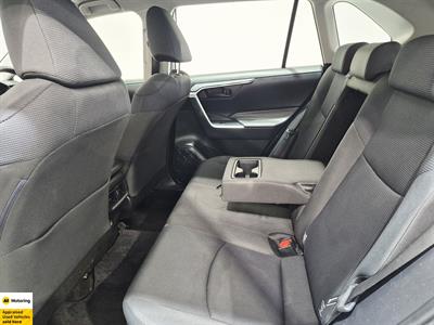 2019 Toyota RAV4 - Thumbnail