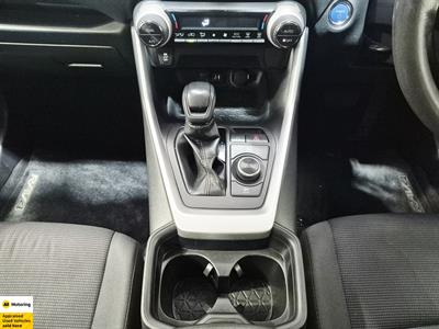 2019 Toyota RAV4 - Thumbnail