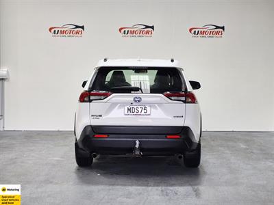 2019 Toyota RAV4 - Thumbnail