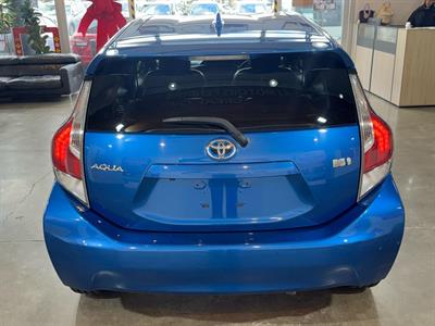 2015 Toyota Aqua - Thumbnail