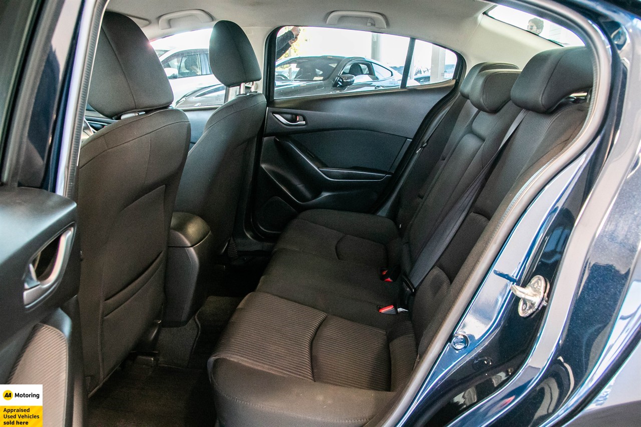2014 Mazda Axela