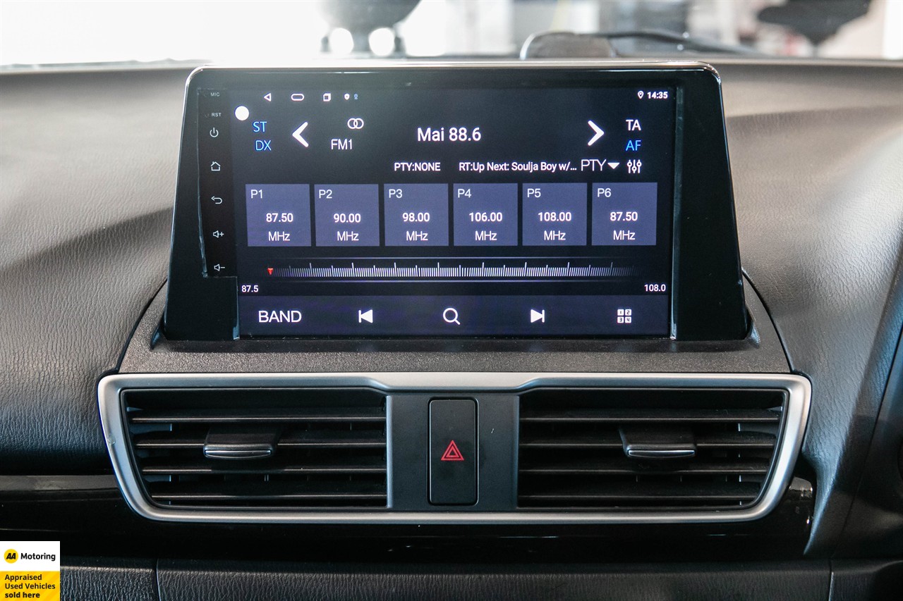 2014 Mazda Axela