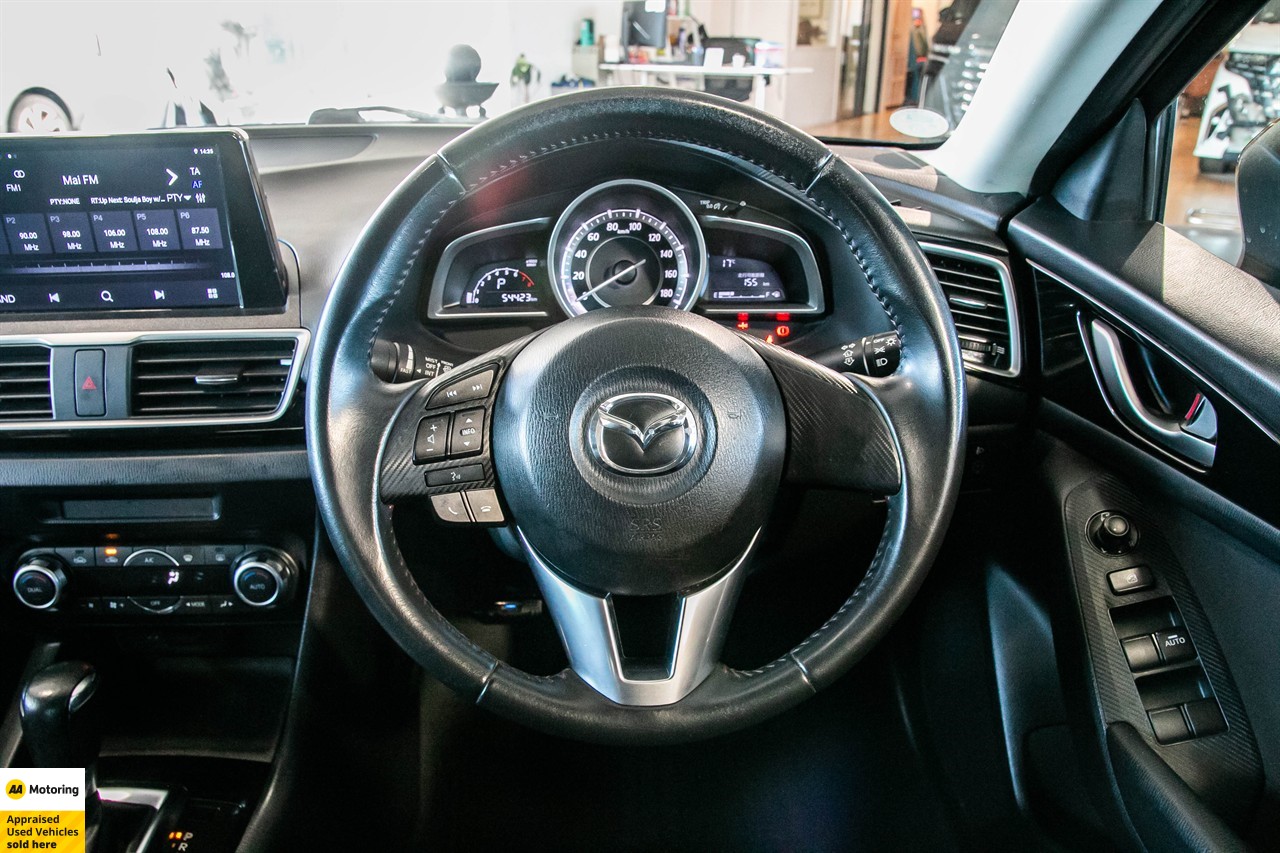 2014 Mazda Axela