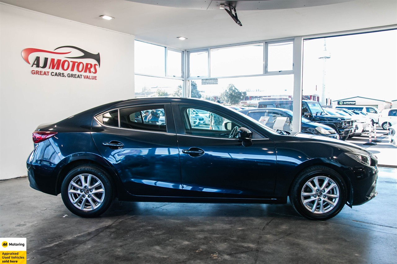 2014 Mazda Axela