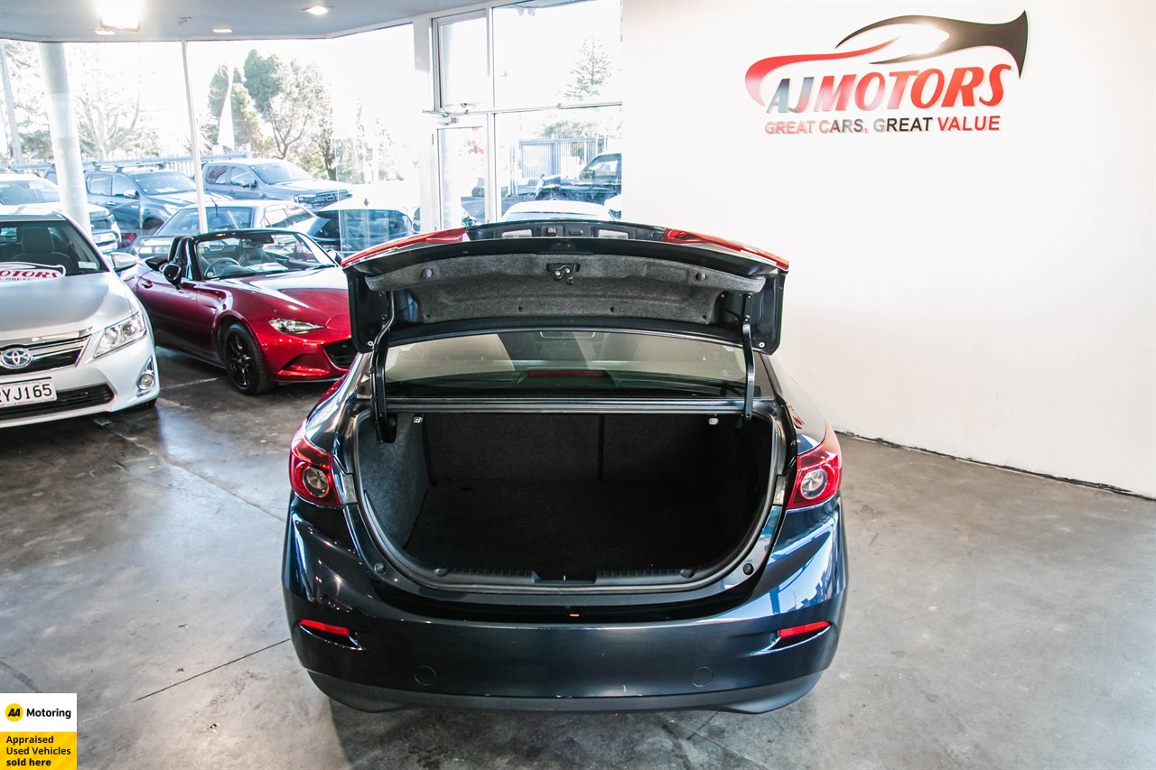 2014 Mazda Axela