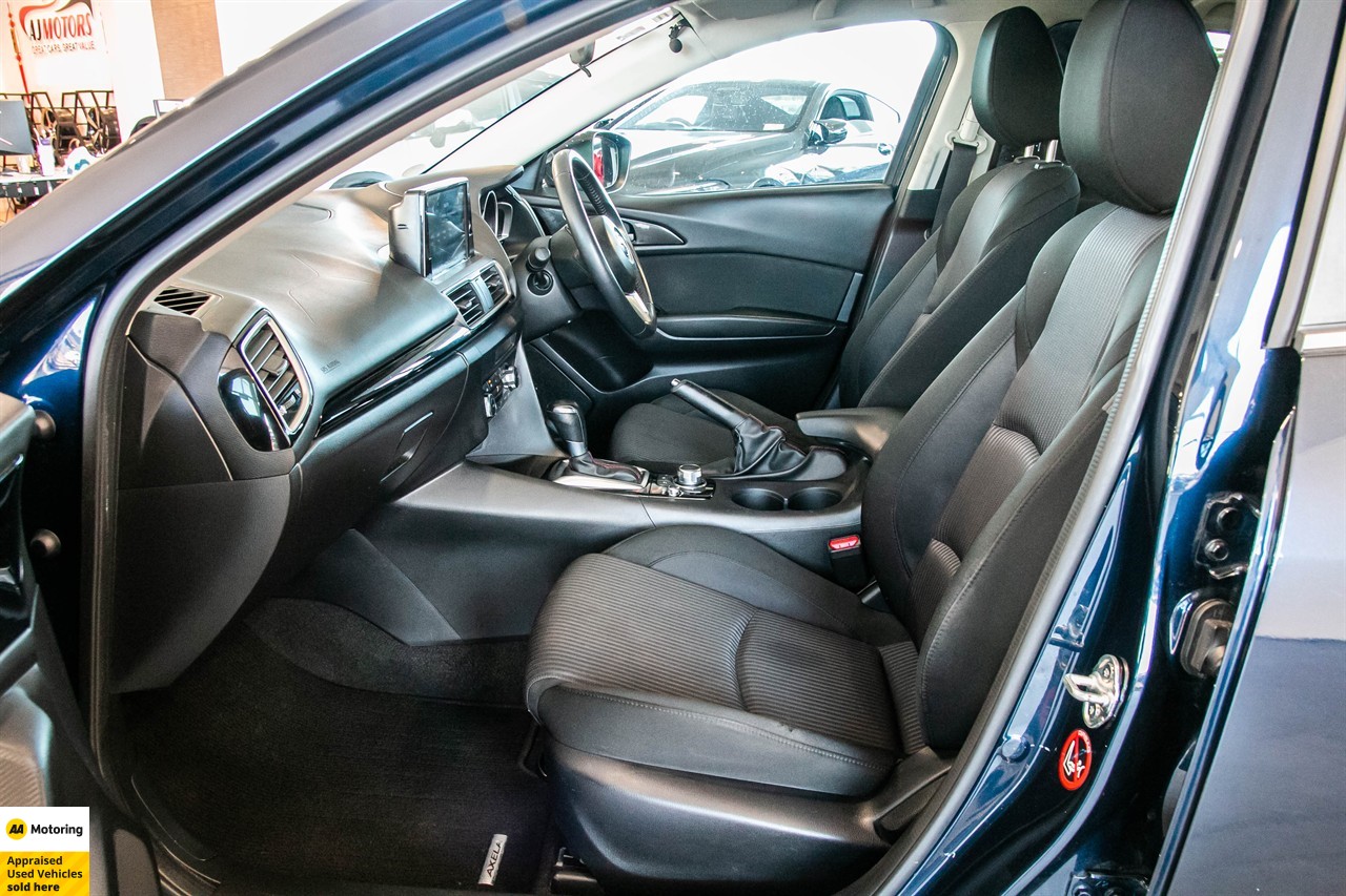 2014 Mazda Axela