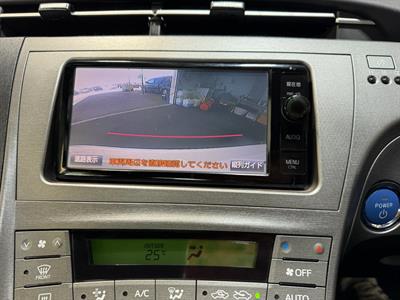 2014 Toyota Prius - Thumbnail