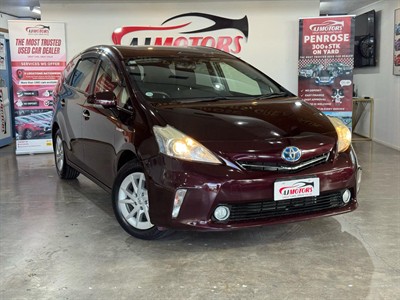 2013 Toyota Prius - Thumbnail