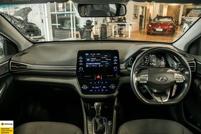 2022 Hyundai IONIQ - Thumbnail