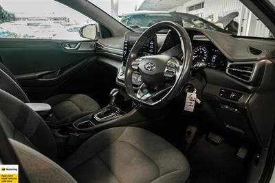 2022 Hyundai IONIQ - Thumbnail