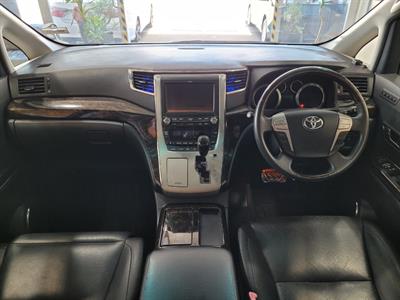 2012 Toyota Vellfire - Thumbnail