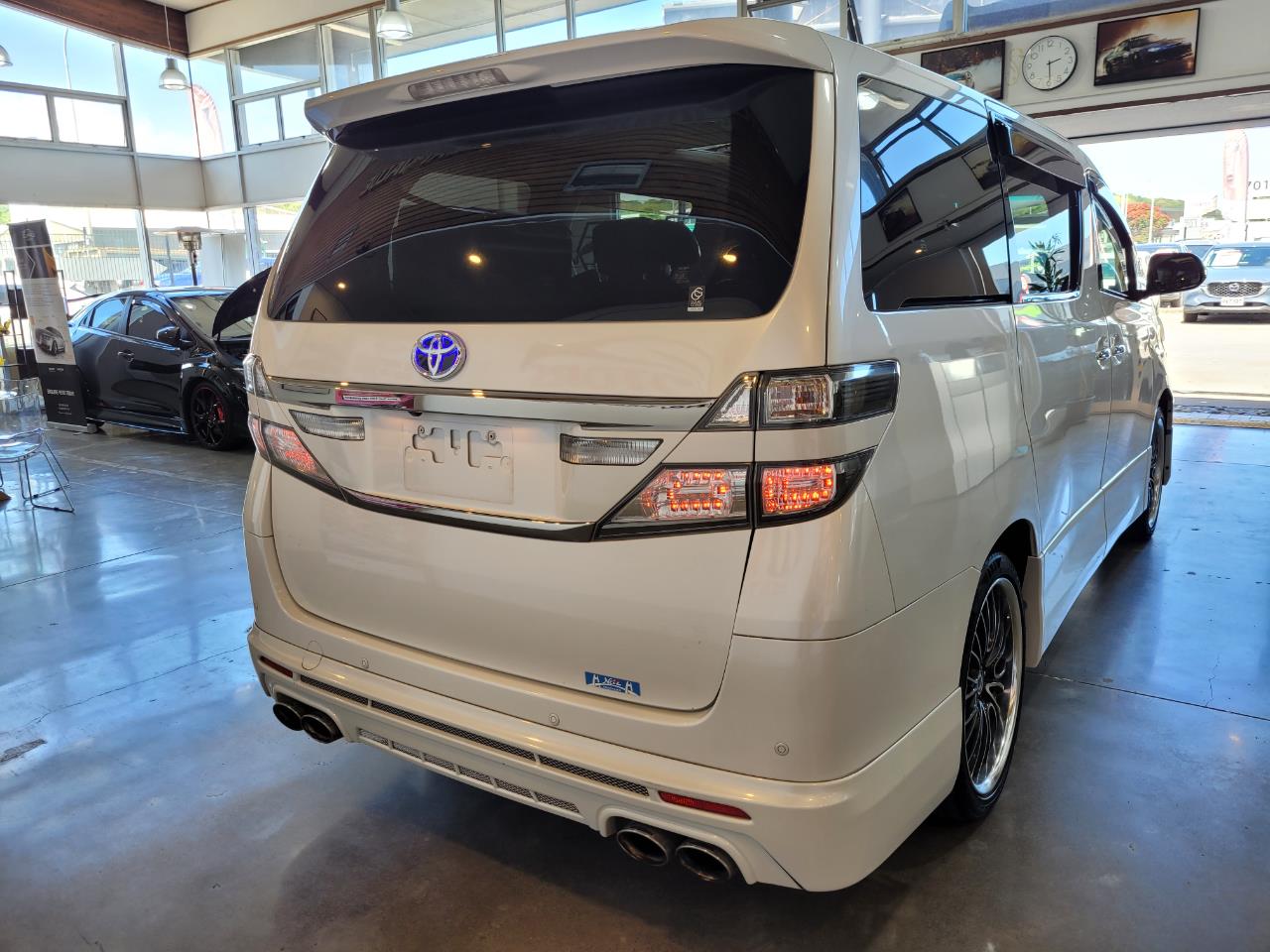 2012 Toyota Vellfire