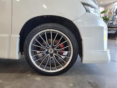 2012 Toyota Vellfire - Thumbnail