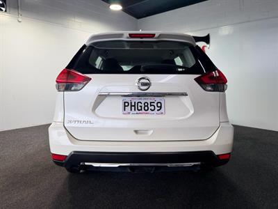 2022 Nissan X-Trail - Thumbnail