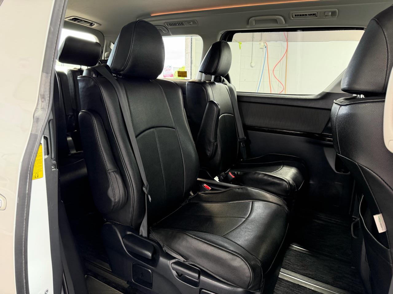 2014 Toyota Vellfire