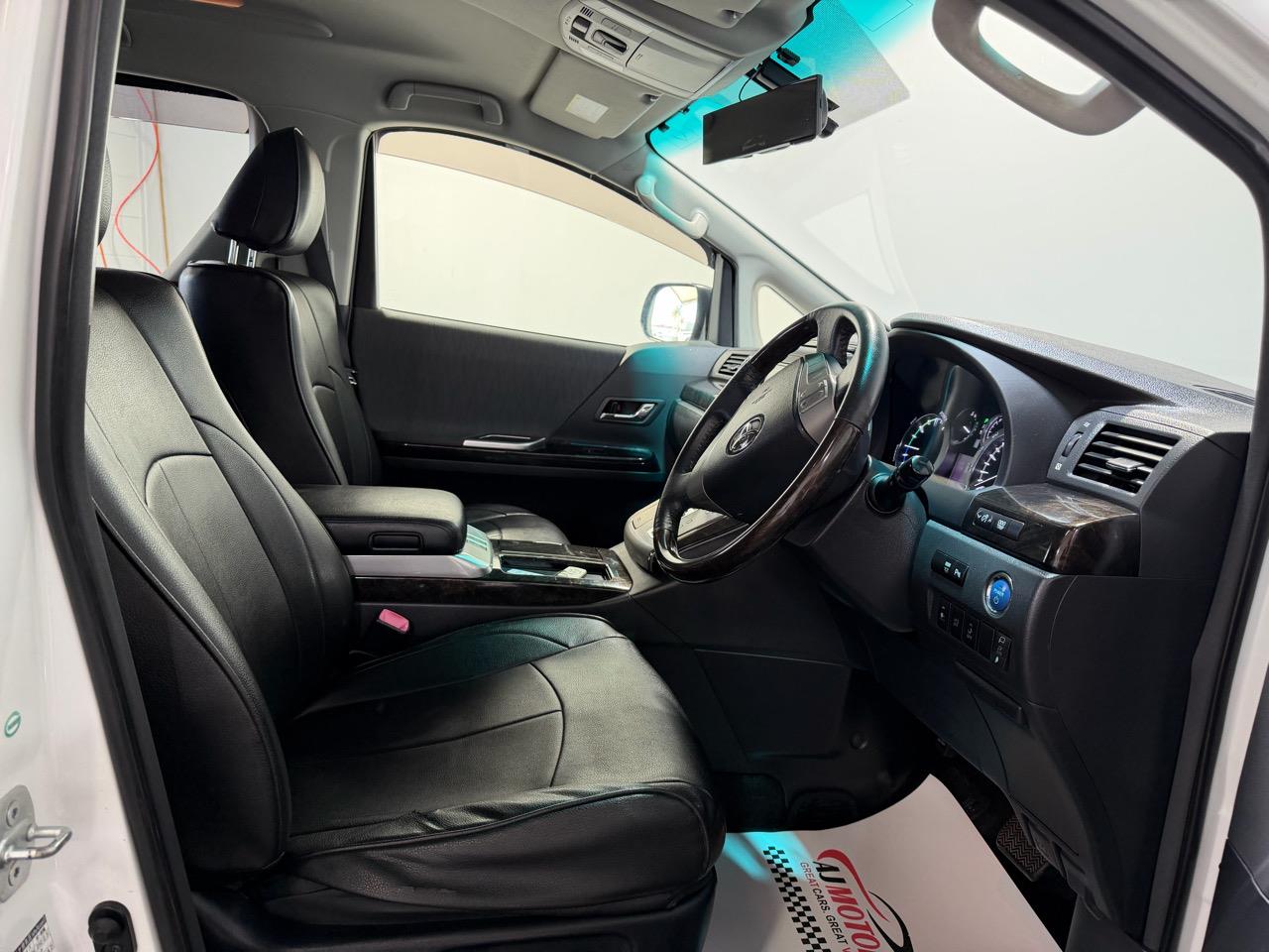 2014 Toyota Vellfire