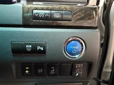 2014 Toyota Vellfire - Thumbnail