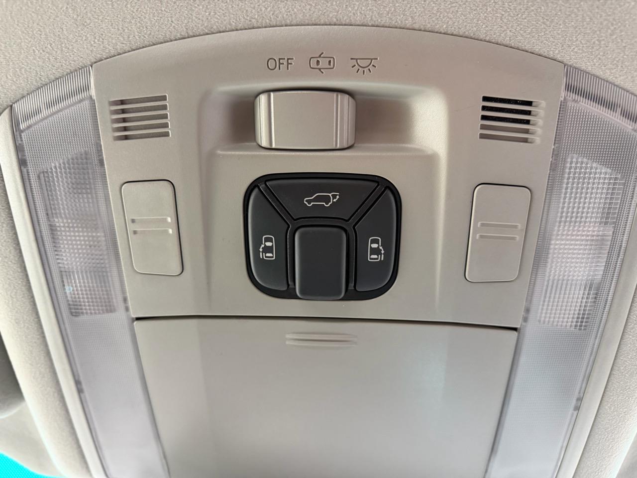 2014 Toyota Vellfire