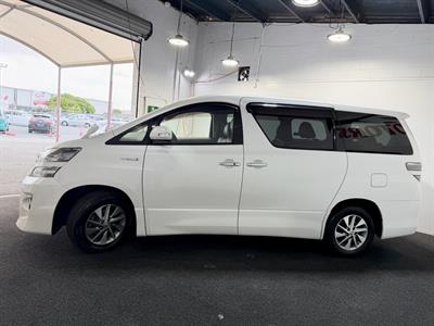 2014 Toyota Vellfire - Thumbnail