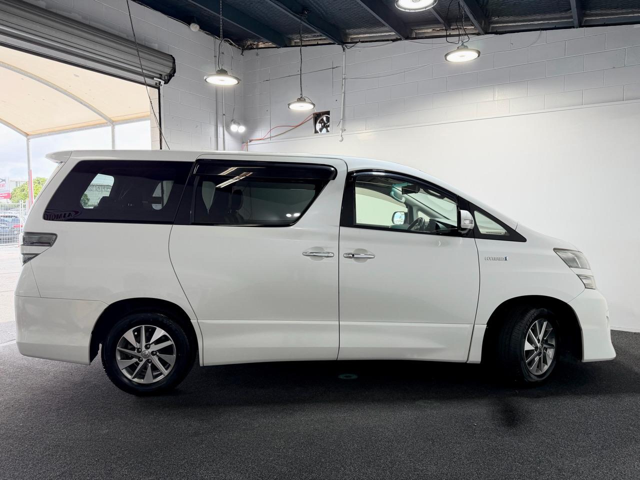 2014 Toyota Vellfire