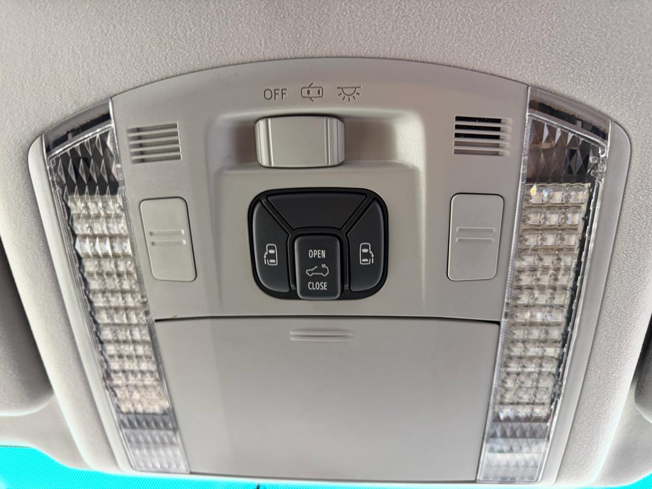 2012 Toyota Vellfire