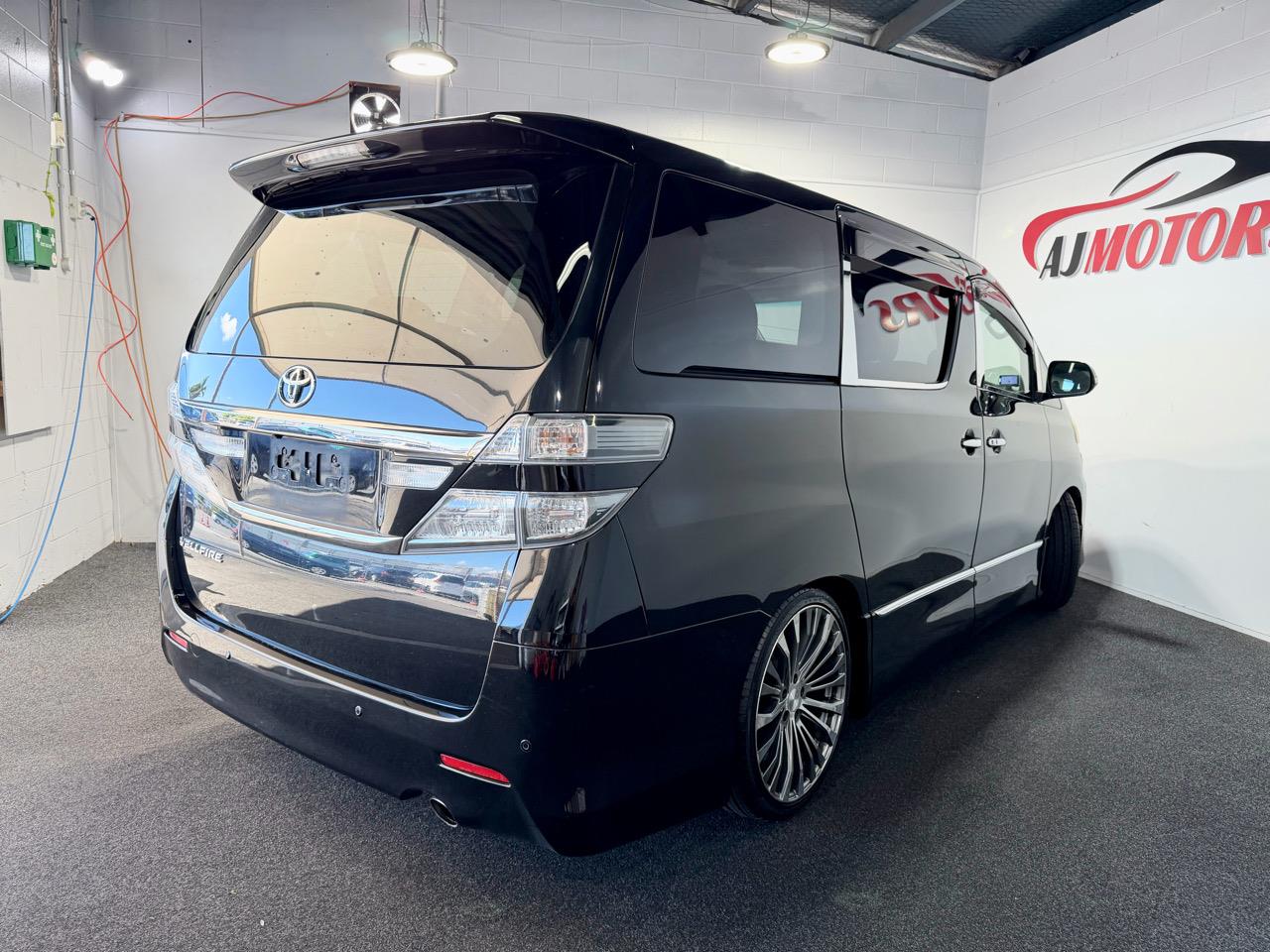 2012 Toyota Vellfire