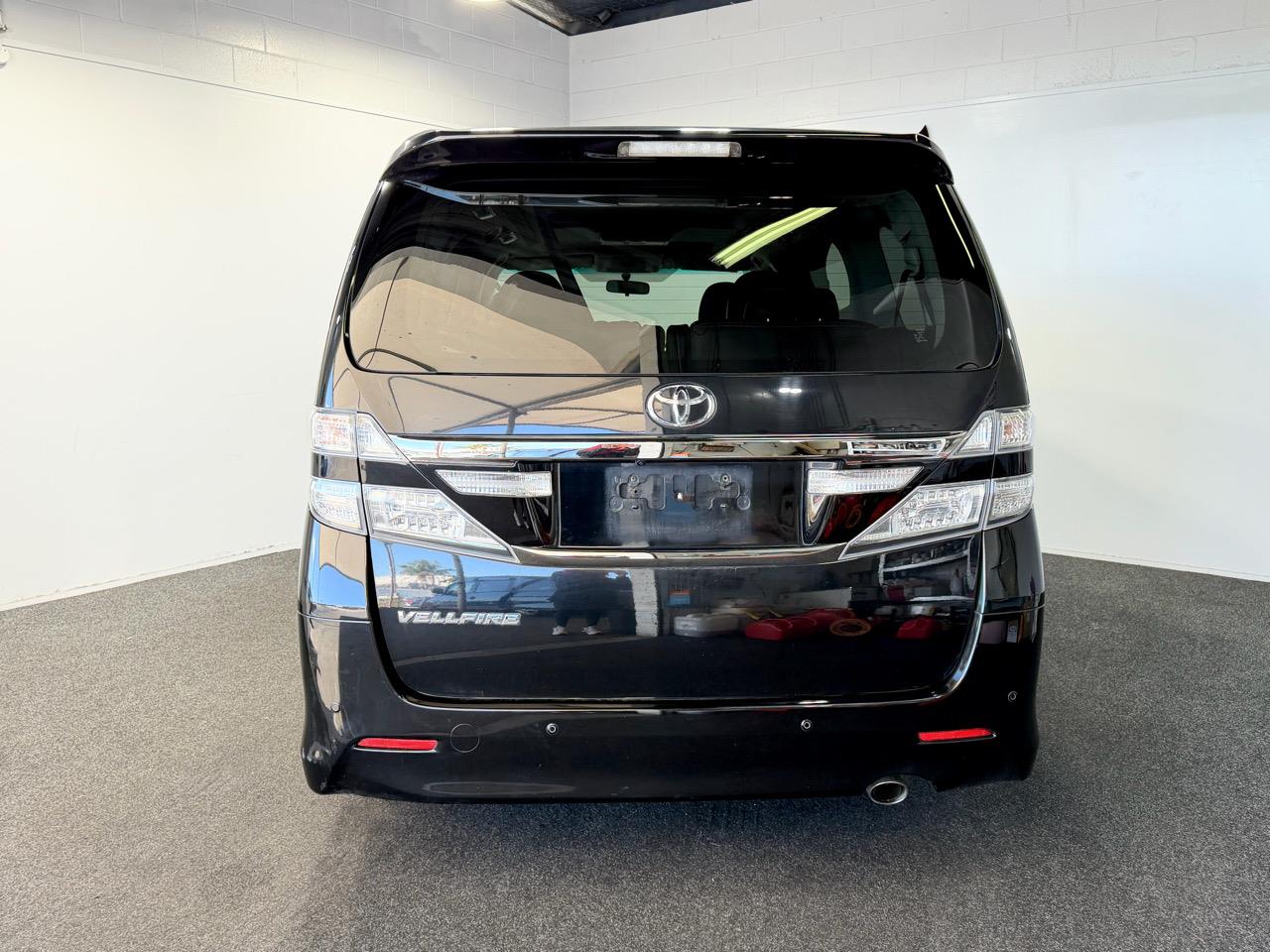 2012 Toyota Vellfire