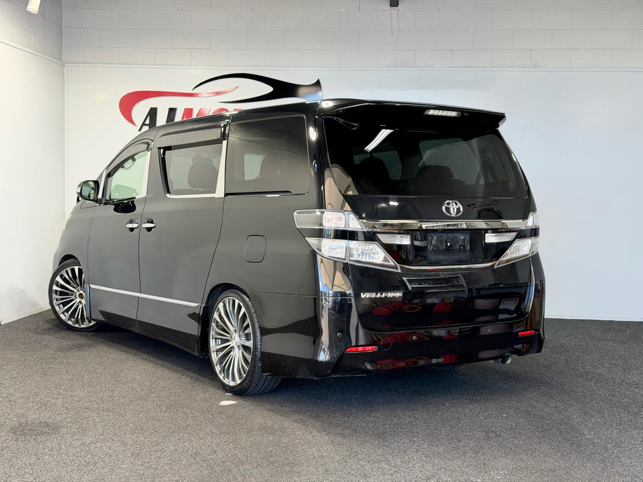 2012 Toyota Vellfire