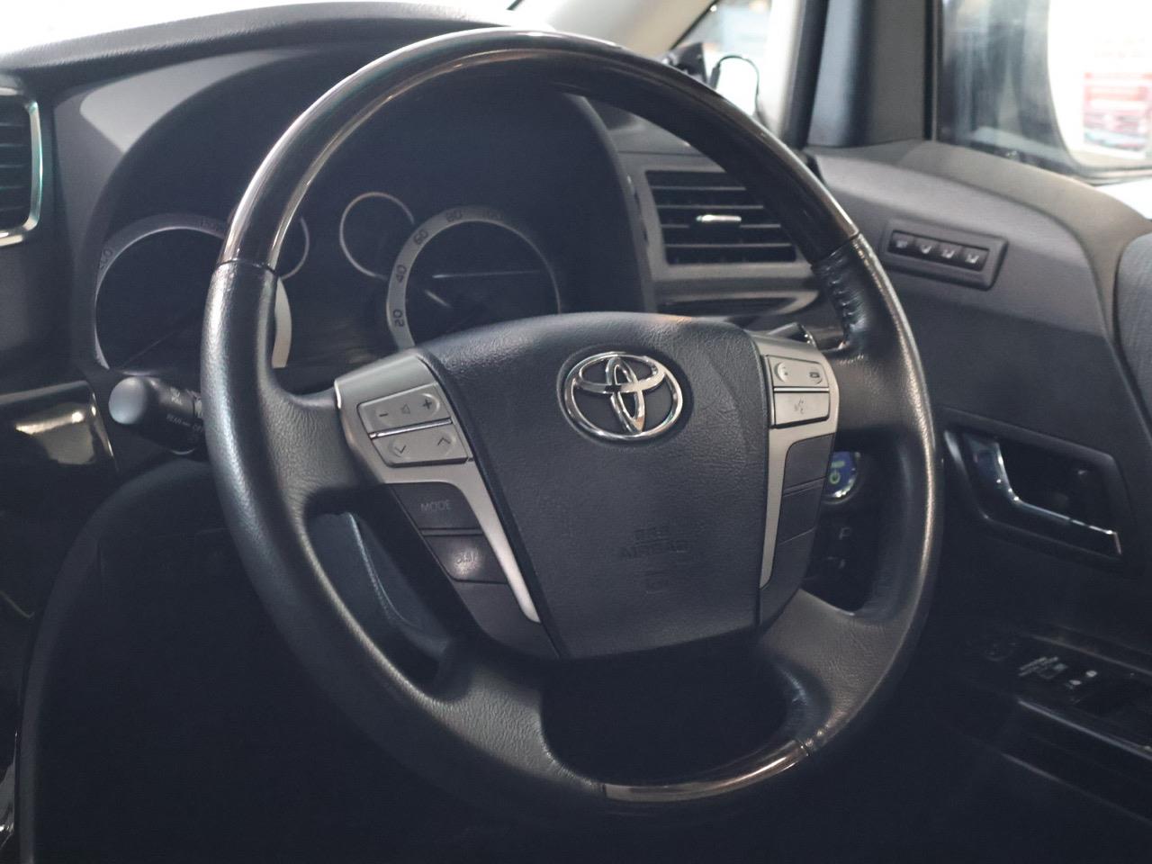 2012 Toyota Alphard