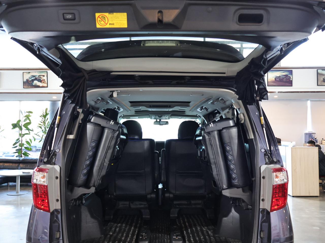 2012 Toyota Alphard