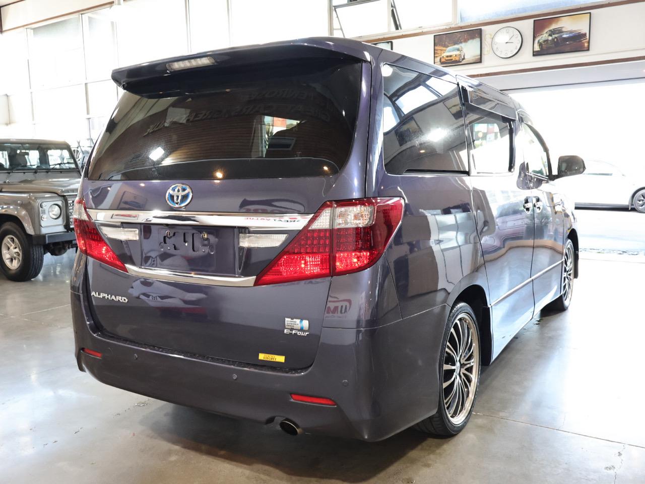 2012 Toyota Alphard