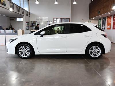 2018 Toyota Corolla - Thumbnail