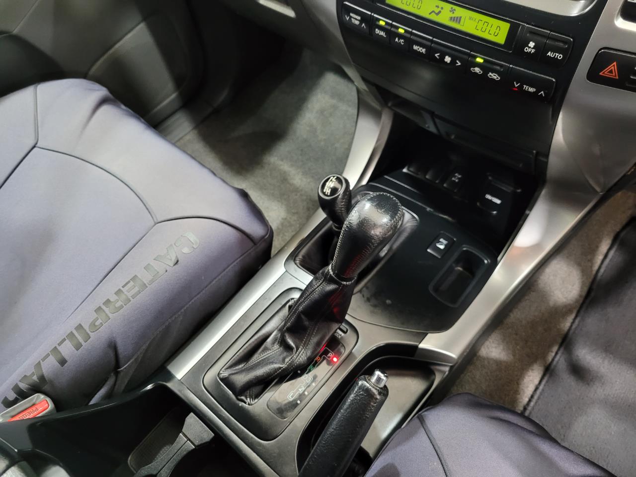 2004 Toyota Land Cruiser Prado