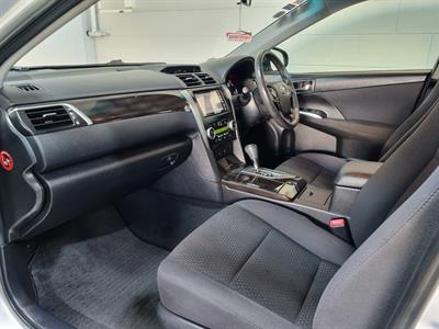 2012 Toyota Camry - Thumbnail