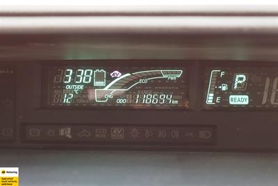 2013 Toyota Aqua - Thumbnail
