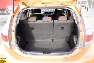 2013 Toyota Aqua - Thumbnail