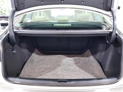 2015 Lexus IS 300h - Thumbnail