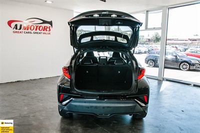 2020 Toyota C-HR - Thumbnail